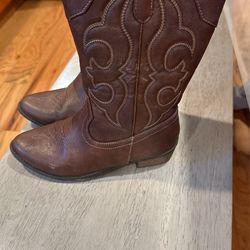 Shoes For Girl  Size 5 