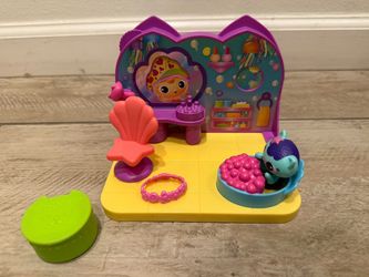 Gabby’s Dollhouse MerCat’s Spa Room Playset – Like New