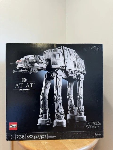 LEGO Star Wars: AT AT Ultimate Collector Series UCS (75313) New Sealed