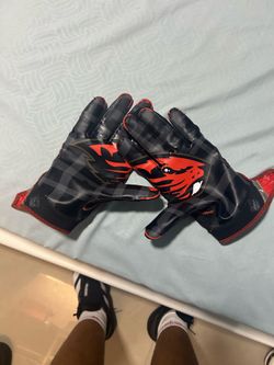 Oregon state gloves L trades only