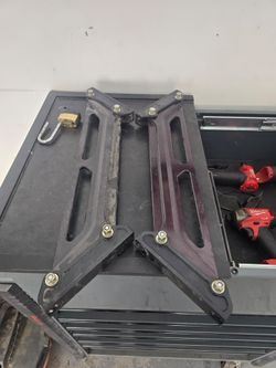 Raptor bed supports