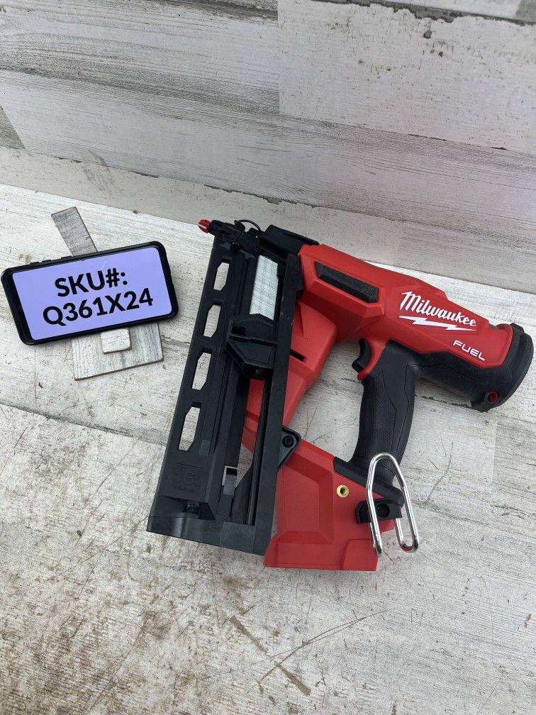 USED Milwaukee M18 FUEL 18V Gen II 16-Gauge Angled Finish Nailer (Tool Only)