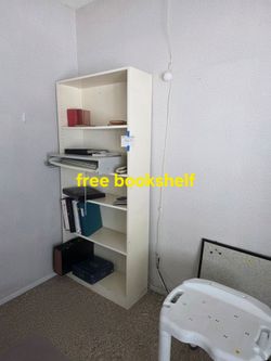 Free bookshelf