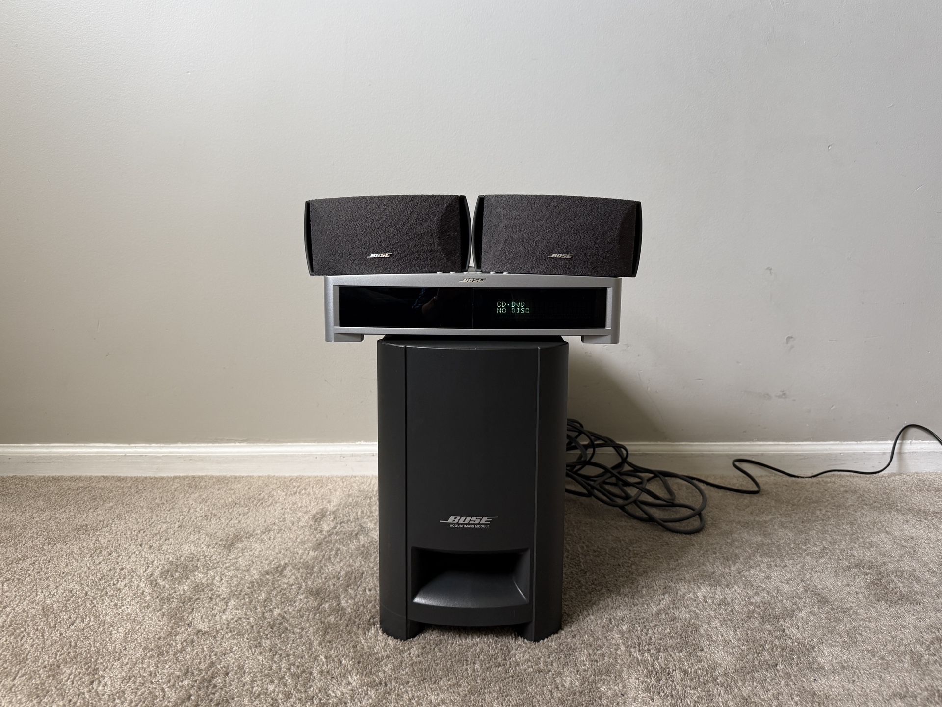 Bose 321 DVD CD Media Center Receiver, Powered Subwoofer and Speakers