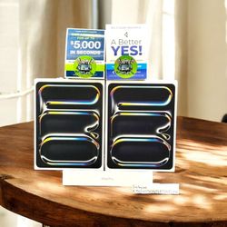 MVX33LL/A 13” Apple iPad Pro M4 Chip WiFi 256gb with Oled 2yr warranty