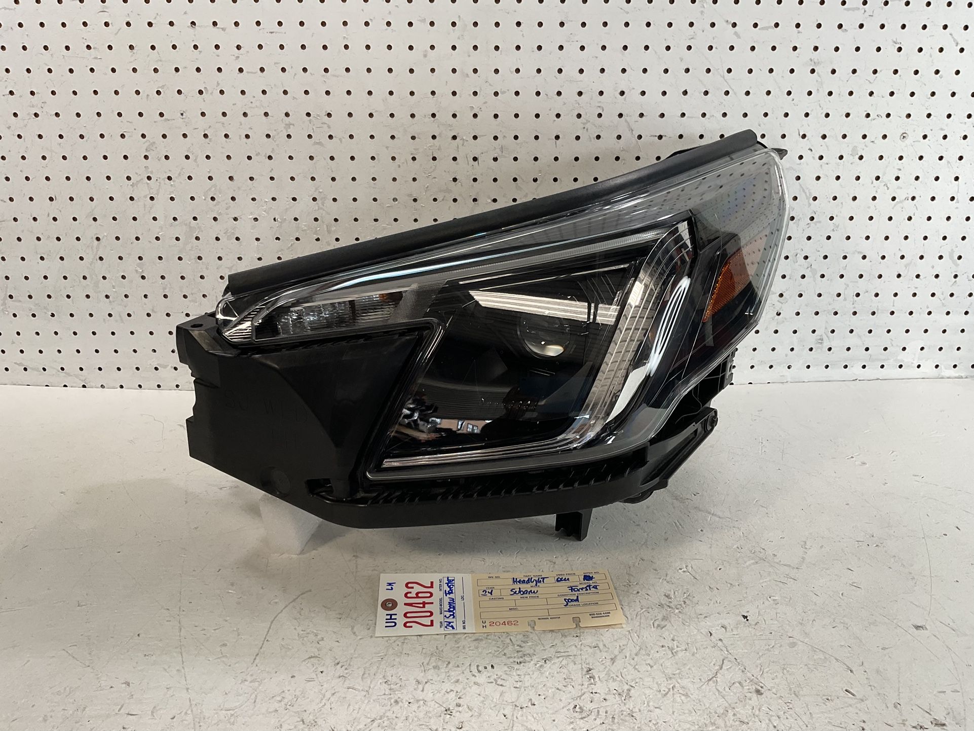 2022 2024 SUBARU FORESTER LEFT HEADLIGHT LAMP OEM 