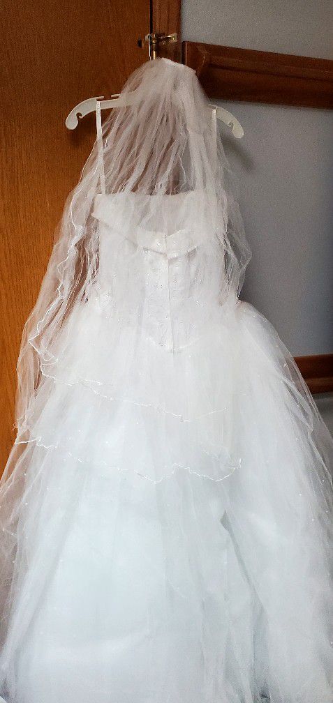 David's Bridal Strapless Tulle Beaded Bodice With Cuff Wedding Dress
