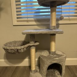 Never used Fish & Nap Cat Tree