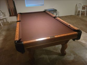 Pool table (all accessories included)