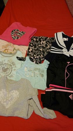 Little girl clothes in mint condtion