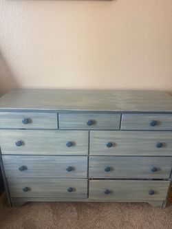Dresser