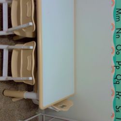 Toddler table And Desk