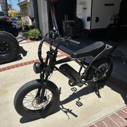Retrovolt Pro 52v 13 Miles! Fat Tire Moped E-bike. Ebike. Electric Bike