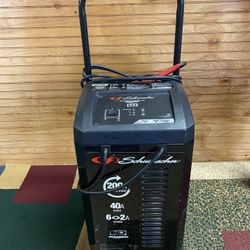 Schumacher  Automatic Engine Starter Battery Charger 200A 12V  Wheeled /mobile 