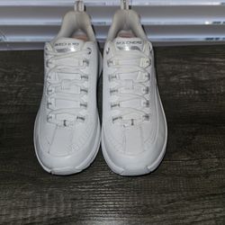 White Skechers Arch Fit Citi Drive