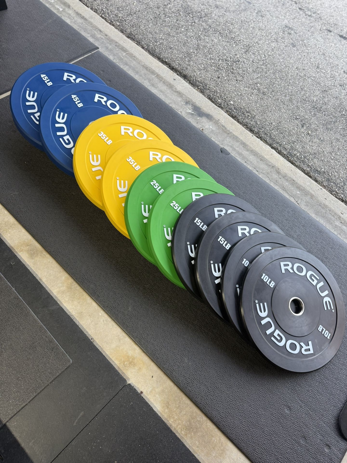 Rogue Color Echo Bumper Plate Set - 260lbs