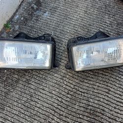 1996 Isuzu Rodeo headlights left and right (parts)