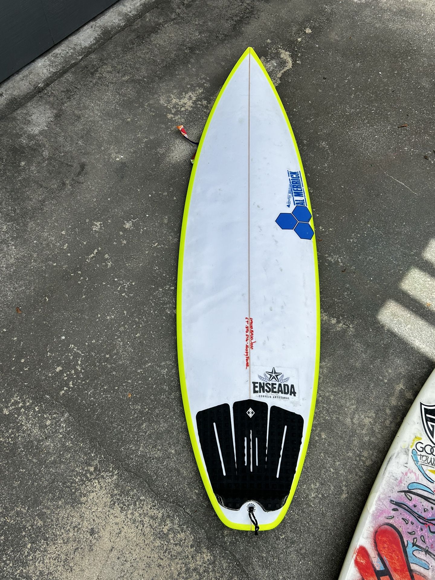 All Merrick Surfboard 5,9 