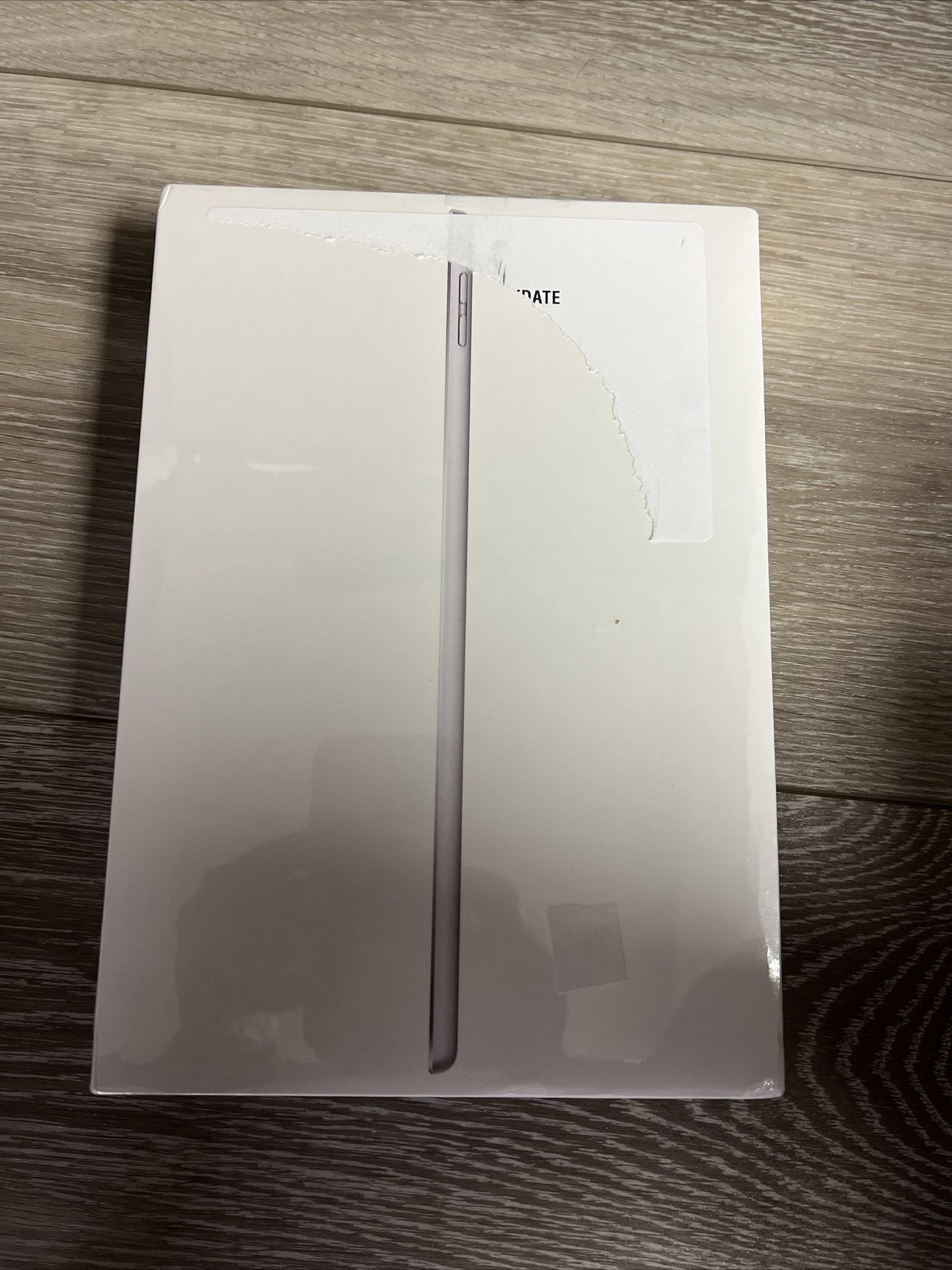 Apple 9th Generation iPad w/ Apple Pencil & Folio