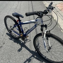 Cannondale F9 mountain Bike