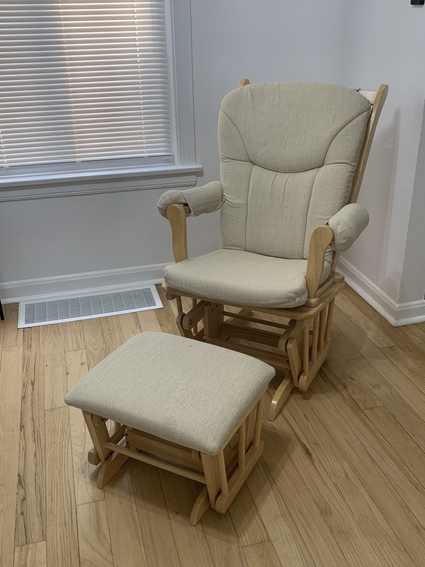 Nursery Rocking Chair 
