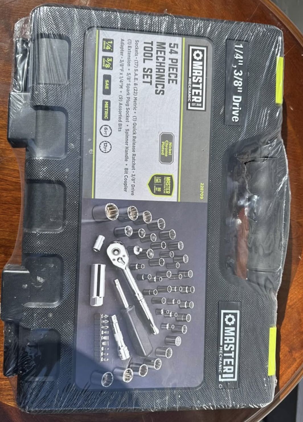 54 Piece Mechanic Tool Set 