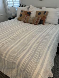 Pottery Barn King Size Duvet Cover