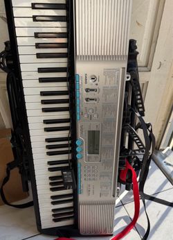 Casio LK-220 Electronic Keyboard