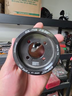Supercharger pulleys for edlebrock tvs 2650