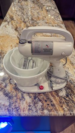 Vintage Hamilton Beach stand mixer with two bowls