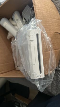 Wii console complete only used once also Wii sports included