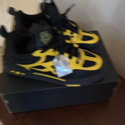 Lv Yellow And Black, Size 9.5