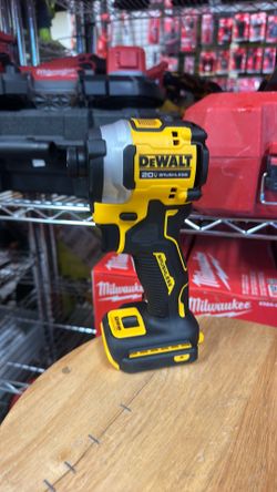 DEWALT 20V Cordless Compact Impact Driver (TOOL ONLY)