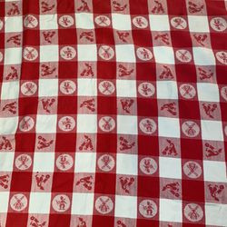 1950’s Gingham Table Cloth