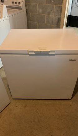 Deep Freezer by Whrpool excellent condition