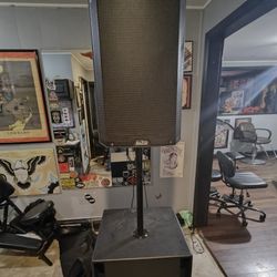 Alto Pro 15 Monitor 1100w And A Mackie 18 Sub Box 1200w