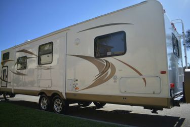 Rv and boat detailing