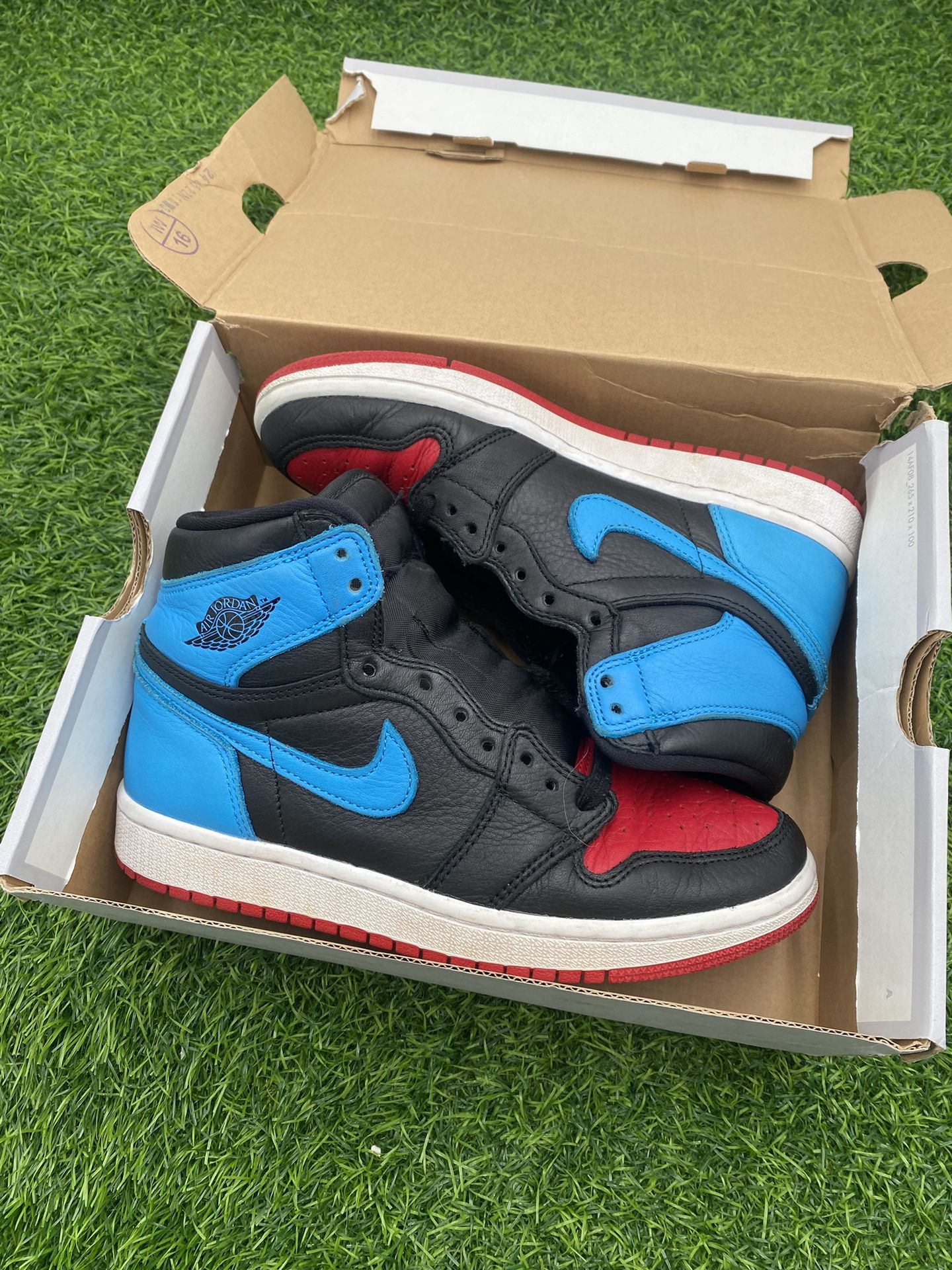 Jordan 1 “NC To Chi” Size 6W