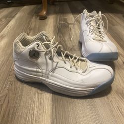 Size 11 Jordan Jump man UNC Team 1 