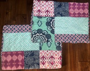 Pottery Barn Teen 100%Cotton Quilted Flowers 2 Standard Pillow Shams Set. 