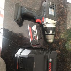 18volt Bosch Drill With 5 Batteries And Charger