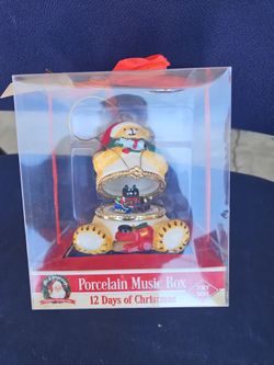 Mr. Christmas Porcelain Music Box 12 Days of Christmas