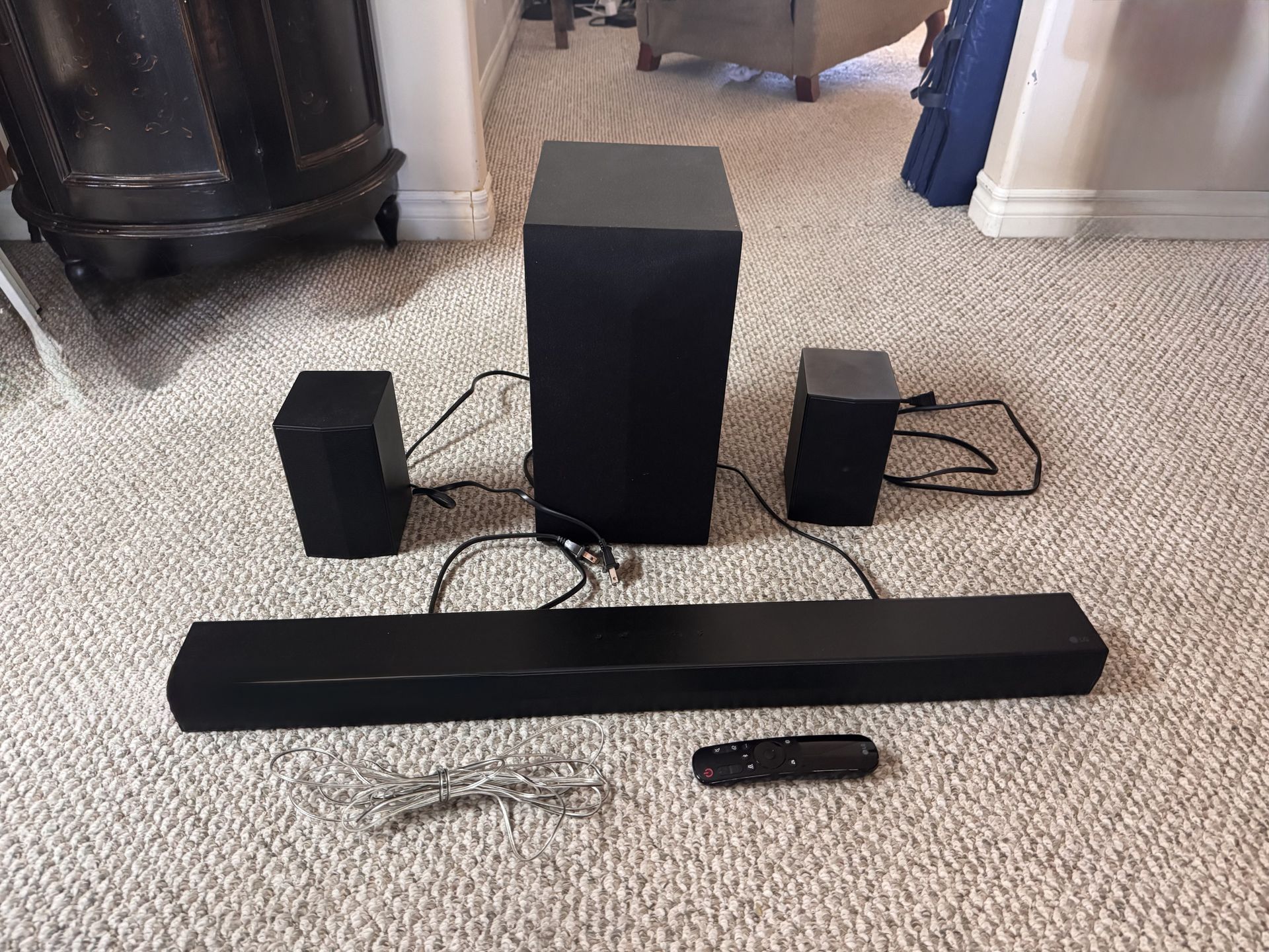 LG S60TR 5.1-channel soundbar with wireless subwoofer and rear speakers. Powerful