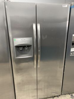 Frigidaire side by side in stainless steel