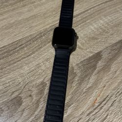 Apple Watch Series 7 45mm GPS + Cellular
