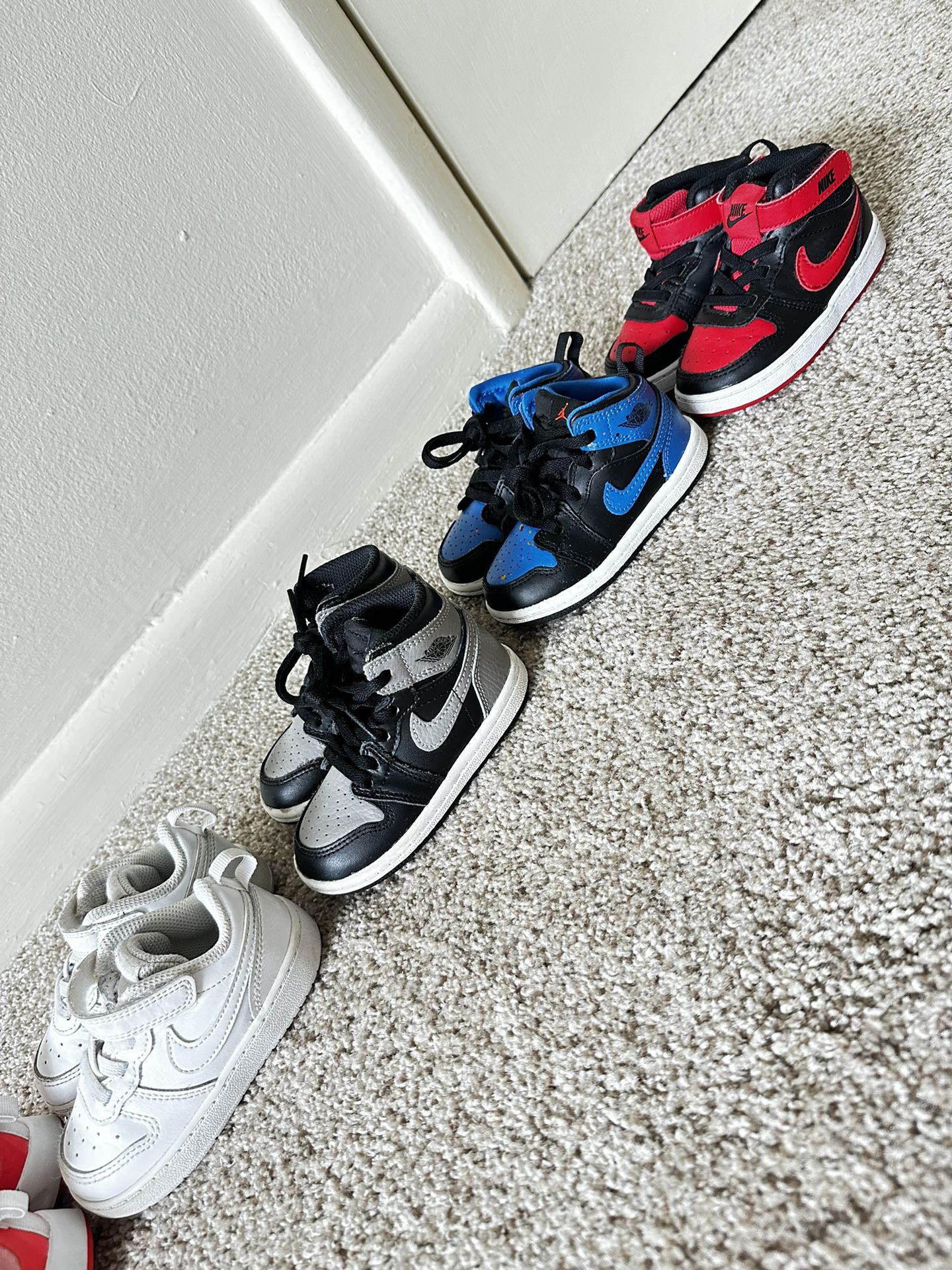 7 Pairs Of Toddler Shoes. Nikes & Jordans Size 6