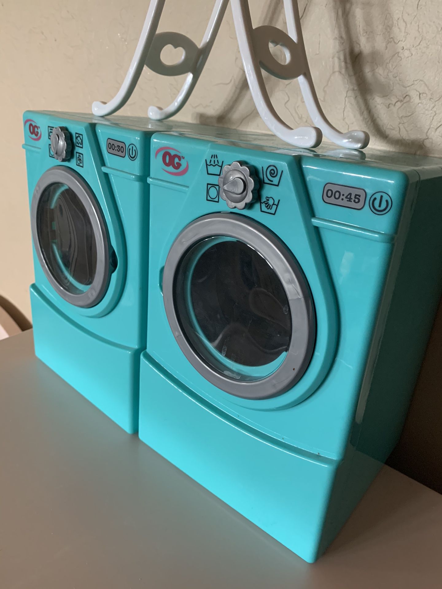 Play Washer and Dryer