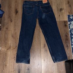 Levi Jeans 35W 32L