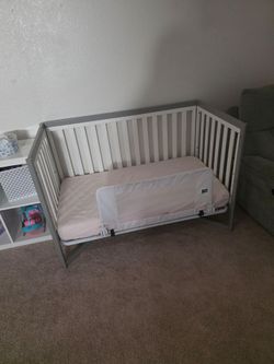 Toddler bed