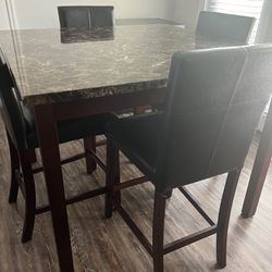 Dining Room Table! $100